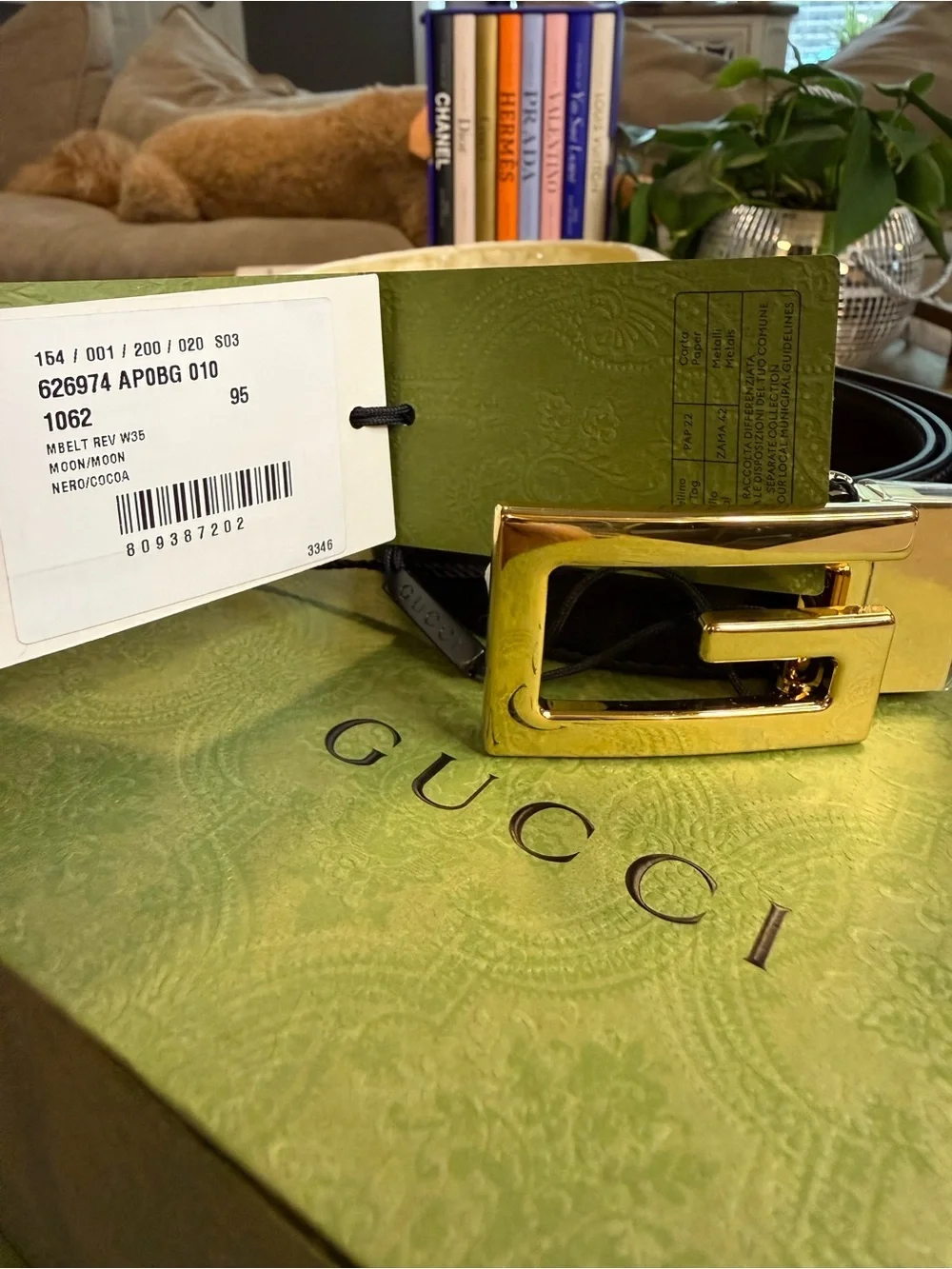 NWT Reversible Gucci Men's Black and Brown Leather Belt with Gold G Buckle